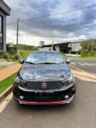 FIAT ARGO 1.8 E.TORQ FLEX HGT AT6 FIAT ARGO 1.8 E.TORQ FLEX HGT AT6